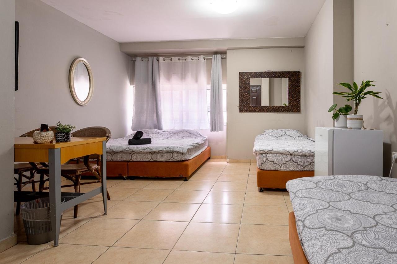 Little Prince Hostel-5 Min Walk To The Beach Eilat Dış mekan fotoğraf
