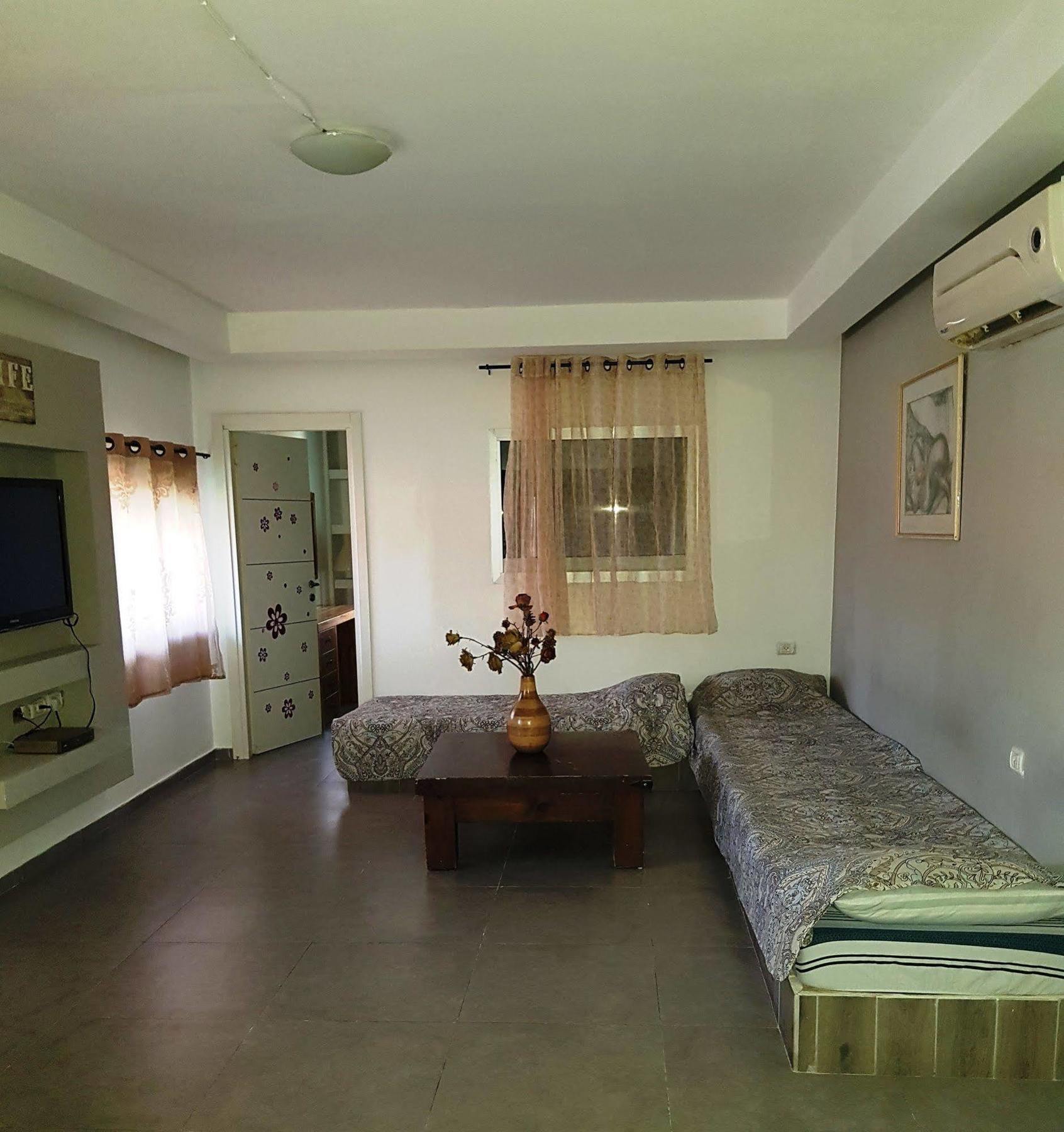 Little Prince Hostel-5 Min Walk To The Beach Eilat Dış mekan fotoğraf